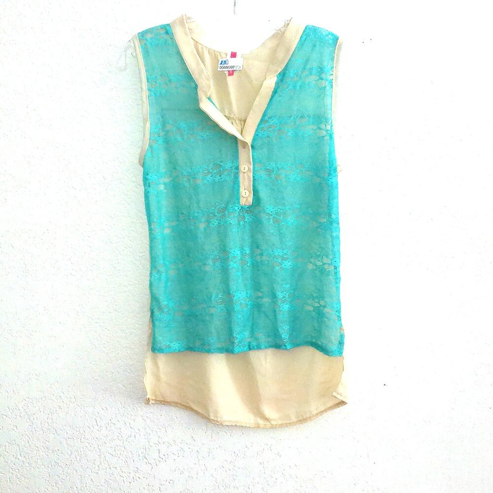 De Colores, Light blue/beige, high-low tank top, with lace front
